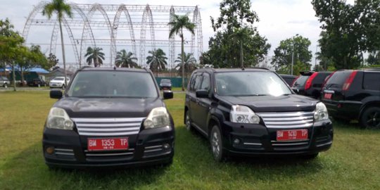 Ditarik Sebelum Lebaran, Ratusan Mobil Dinas Pemprov Riau Masih Dikandangkan