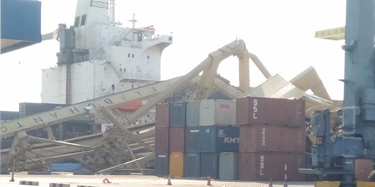 Pelabuhan Tanjung Emas Rugi Rp60 Miliar Imbas Crane Ambruk