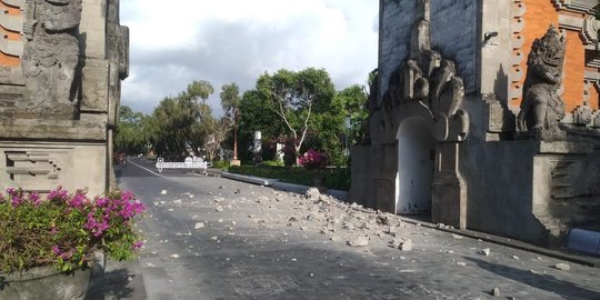 Gedung Sekolah, Hotel Sampai Kantor Camat Rusak Akibat Gempa di Bali