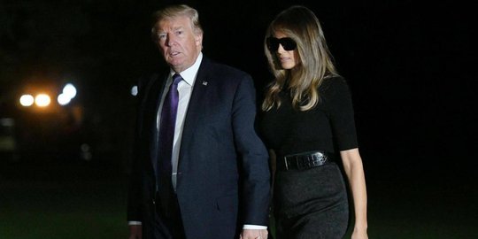 Melania Trump Bungkam Suaminya Serang Anggota Kongres Perempuan dengan Pernyataan Ras