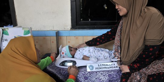 Presiden Jokowi Jamin Kesehatan Ibu dan Bayi