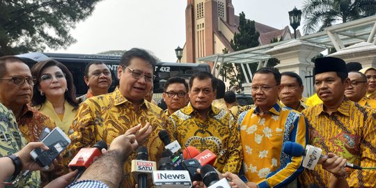 Pengurus Golkar Buru Ragukan Klaim Airlangga Didukung 460 DPD Maju jadi Ketum