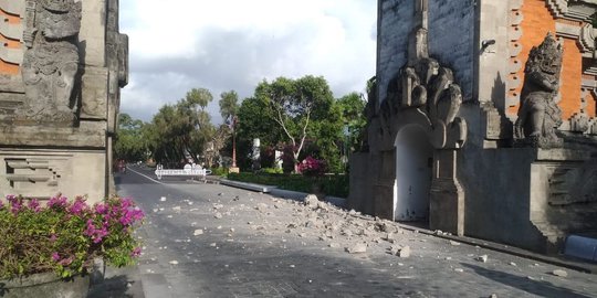 Gubernur Bali Prioritaskan Renovasi Bangunan Sekolah yang Rusak Akibat Gempa