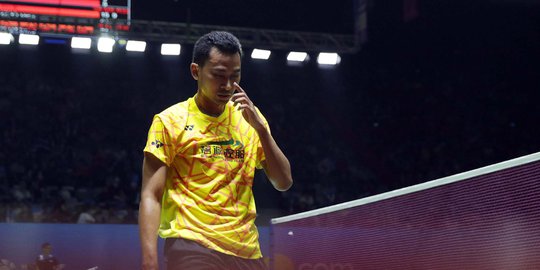 Tommy Sugiarto Takluk di Tangan Chen Long