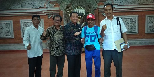 Jokowi Kembali Jadi Presiden, Suharta Jalan Kaki 80 Kilometer Singaraja-Denpasar
