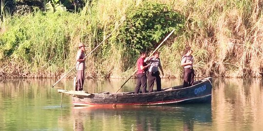 Pesawat Cessna Sempat Oleng dan Tabrak Kabel Listrik Sebelum Jatuh ke Sungai