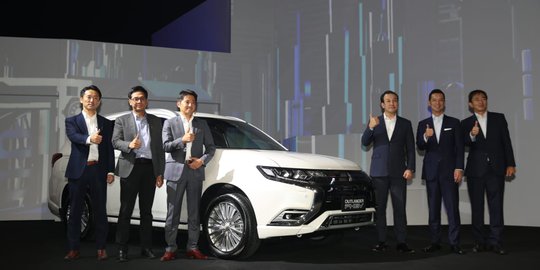 Mitsubishi Motors: Outlander PHEV Mobil Hybrid Ideal di Indonesia Zaman Now