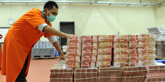 Nilai Tukar Rupiah Melemah Tipis ke Level Rp13.972 per USD