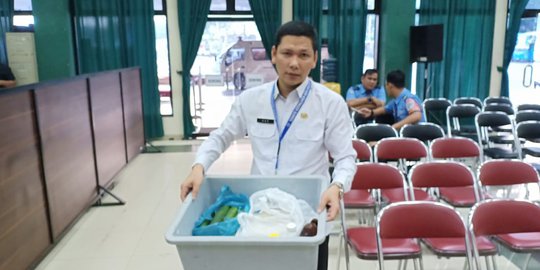 Jemaah Calhaj Asal Sumsel Ketahuan Bawa 2 Kg Timun Sebelum Terbang ke Jeddah