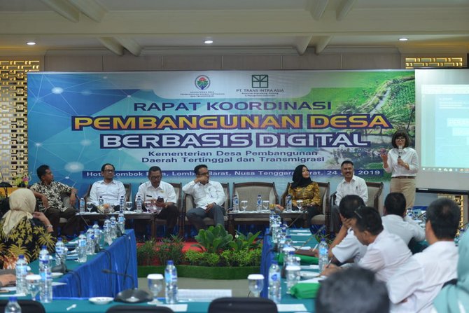 tim advisor kementerian desa pembangunan daerah tertinggal dan transmigrasi menggelar rapat koordinasi pembangunan desa berbasis digital di lombok ntb
