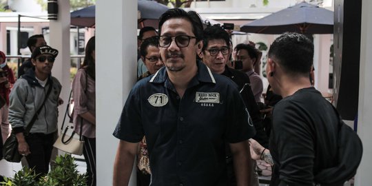 Sejumlah Teman Artis Jenguk Nunung di Ditresnarkoba PMJ