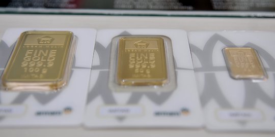 Harga Emas Naik Rp2.000 di Akhir Pekan Menjadi Rp704.000 per Gram