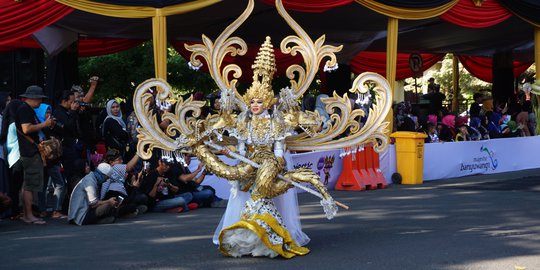 Meraup Berkah Di Banyuwangi Ethno Carnival 2019 Merdeka Com