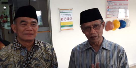 Ketum PP Muhammadiyah dan Mendikbud Jenguk Buya Syafii Maarif