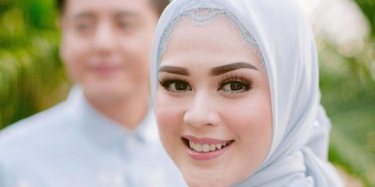 6 Potret Momen Lamaran Cut Meyriska dan Roger Danuarta
