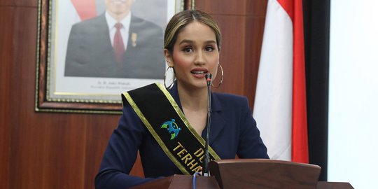 Cinta Laura Dinobatkan Jadi Duta Anti Kekerasan Terhadap Perempuan dan Anak