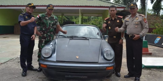 Satgas TNI Gagalkan Penyelundupan Mobil Sport Porsche Carrera 911