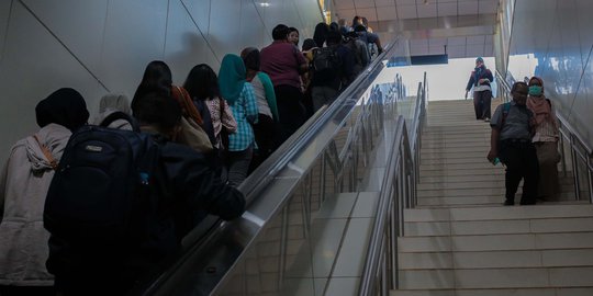 Jumlah Penumpang MRT Terus Bertambah