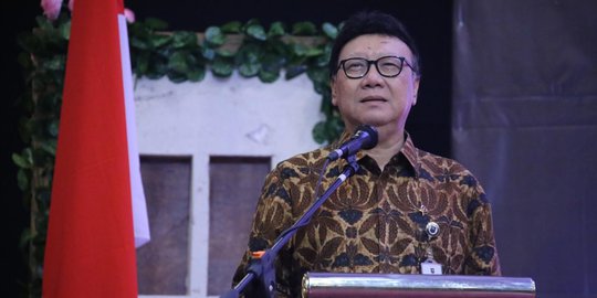 Mendagri Bantah Tuduhan Politisasi Terkait Perpanjangan Izin Ormas FPI