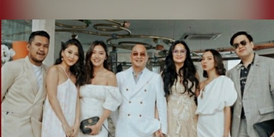 bukan orang sembarangan, suami ketiga donna harun ternyata pengusaha tambang kaya