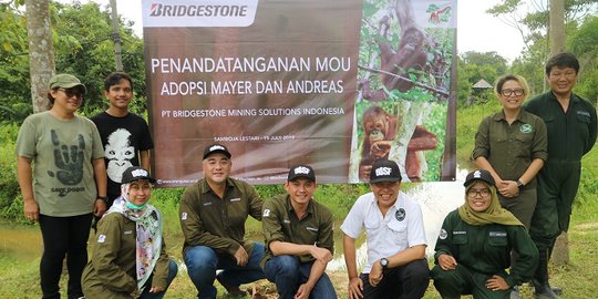 Bridgestone Pertegas Komitmen Lingkungan dengan Adopsi Orangutan