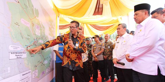 Resmikan PLTMG, PLN Kejar Target 100 Persen Desa Berlistrik di Riau