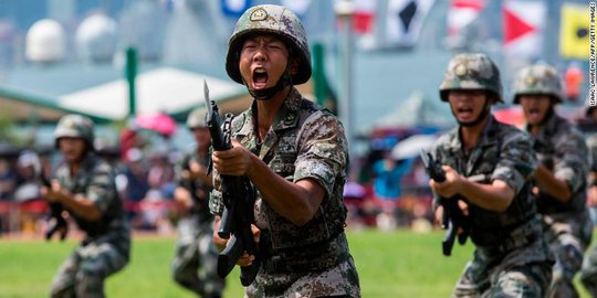 Akankah Militer China Turun Tangan Atasi Protes Hong Kong yang Kian Berlarut-larut?
