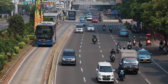 Kadishub Akan Kaji Naskah Akademik Soal Pembatasan Usia Kendaraan Pribadi