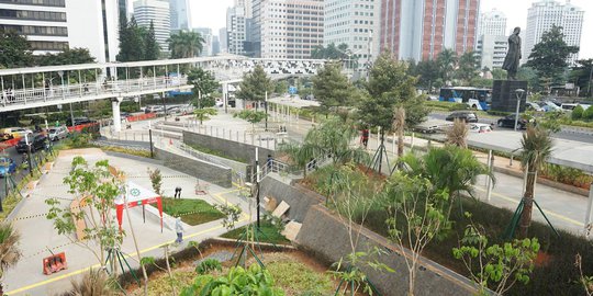 Cantiknya Wujud Taman Dukuh Atas