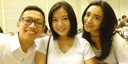 terlihat seperti abg, para artis indonesia ini usianya sudah 30 tahunan