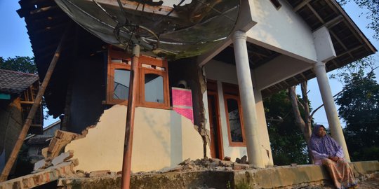 Belasan Rumah, 1 Masjid dan 2 SD di Carita Pandeglang Rusak Akibat Gempa