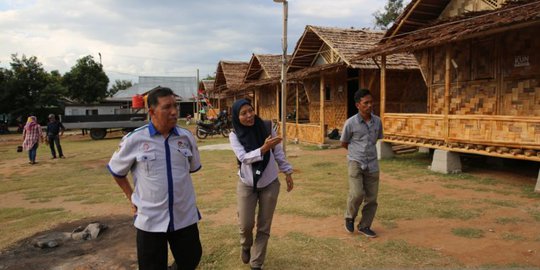 LSM Kemanusiaan Buatkan 12 Hunian dari Bambu untuk Korban Gempa Palu