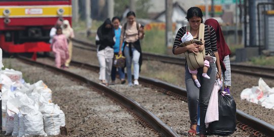 Dampak Padamnya Listrik, KRL Berhenti Beroperasi