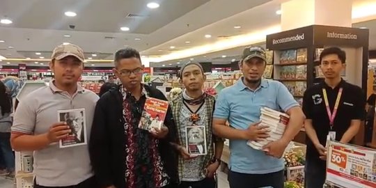 Polisi Minta Keterangan Ahli Terkait Buku Karl Marx & Lenin di Gramedia Makassar