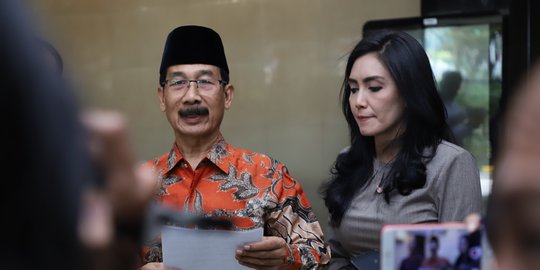 Bupati Solok Selatan dan Rieke Serahkan Berkas Dokter Gigi Romi ke Menpan RB