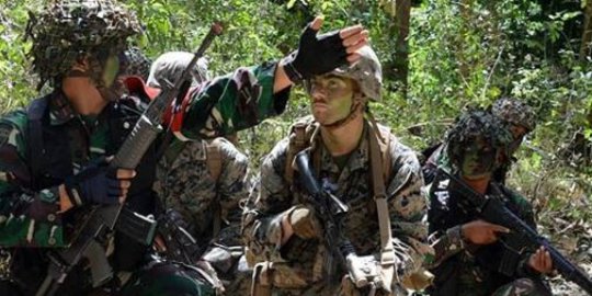 Cara TNI Ajarkan Tentara Amerika Serikat Bertahan Hidup di Hutan