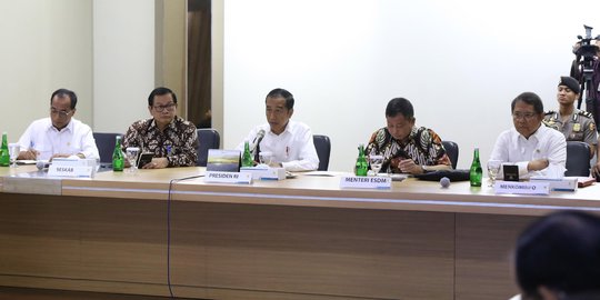 Tak Dampingi Jokowi Saat Temui Dirut PLN, Menteri BUMN Sedang Naik Haji