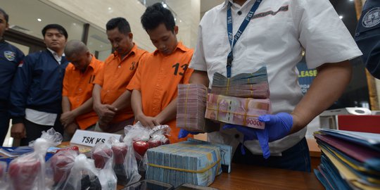 Polisi Ringkus Sindikat Penipuan Online Rugikan Rp113 Miliar