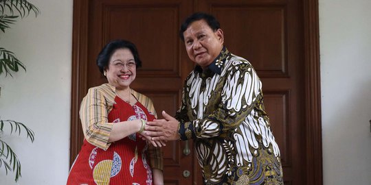 Megawati Minta Kader Ramah & Santun Sambut Prabowo saat Hadiri Kongres PDIP