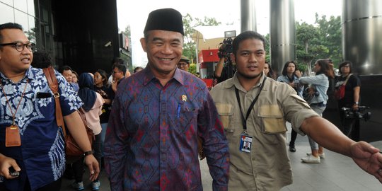 Mendikbud Siapkan Aturan Pensiunan Diperbantukan Jadi Honorer