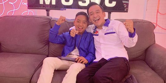 Selain Ruben Onsu, Para Artis Indonesia Ini Juga Miliki Anak Angkat