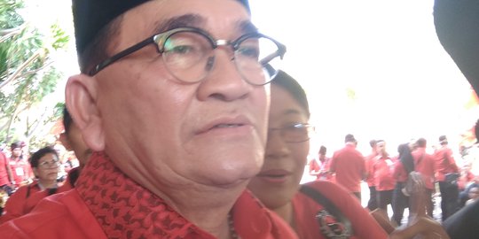 Hadiri Kongres Pakai Baju PDIP, Ruhut Mengaku Sudah 3 Tahun Gabung