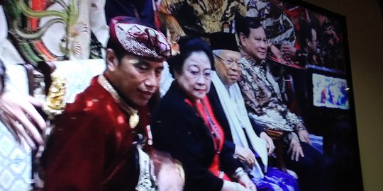 Jokowi, Megawati, JK, Ma'ruf dan Prabowo Duduk Sebaris di Pembukaan Kongres V PDIP