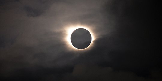 Spot Terbaik Lihat Gerhana Matahari Cincin Ada di Siak