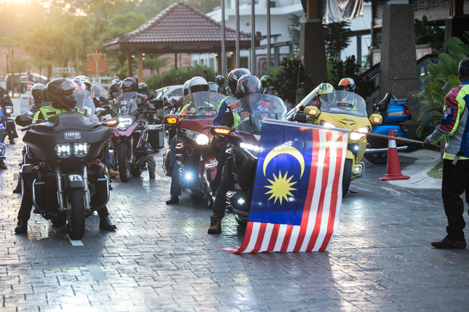 Komunitas Motor Besar, B'Brothers Indonesia, Sukses 'Taklukkan ...