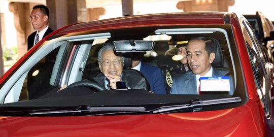Jokowi dan Mahathir Berkoalisi Hadapi Diskriminasi Sawit Uni Eropa
