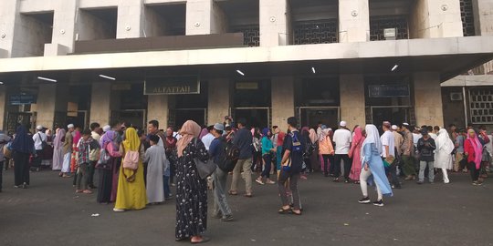 Sekitar 150 Ribu Umat Muslim Padati Masjid Istiqlal untuk Salat Idul Adha