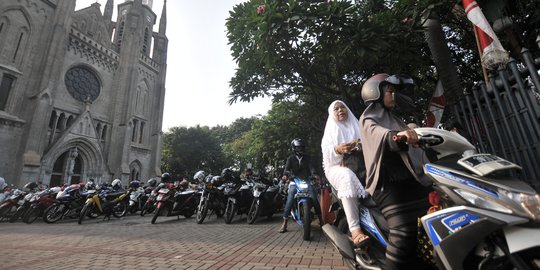 Gereja Katedral Sediakan Lahan Parkir Untuk Jemaah Salat Idul Adha