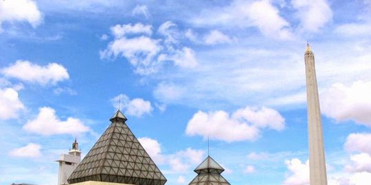 ini alasan mengapa warga surabaya kaya, masuk dalam crazy rich indonesia