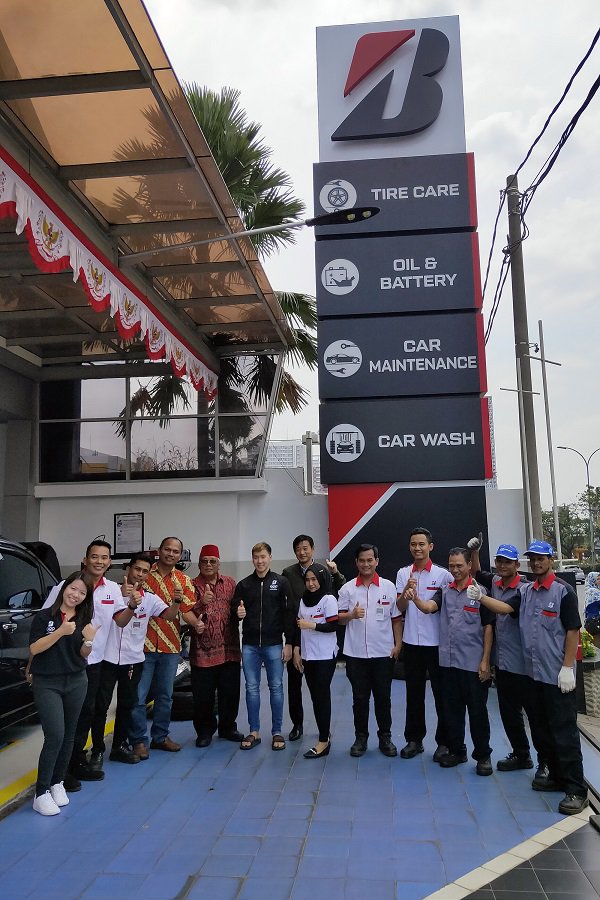 marcus gideon ganti ban di outlet premium bridgestone depok